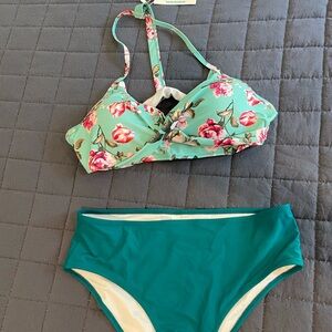 Women's 2 piece bathing suit NWT